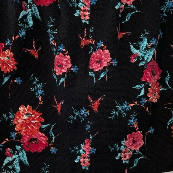 ⭐️HP⭐️ Oasis Floral Mini Skirt - Picture 2 of 5